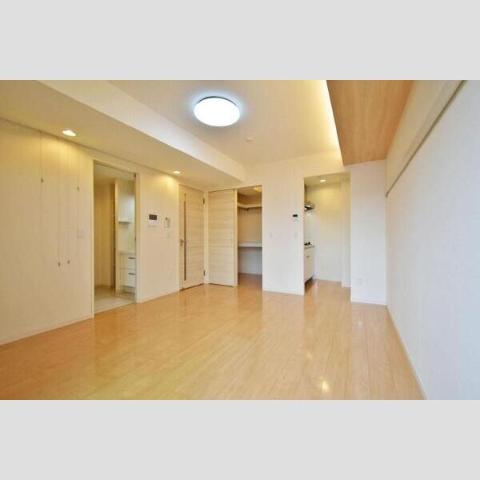 居室・リビング　室内