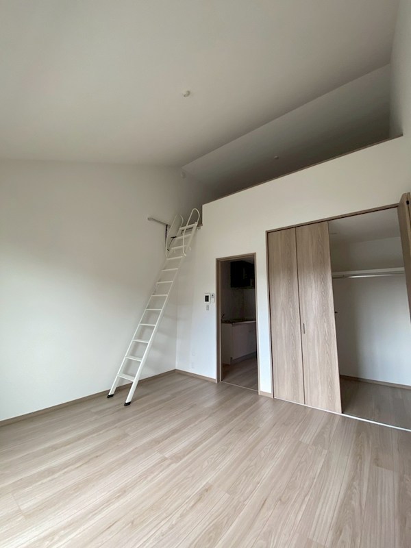 居室・リビング　201号室内装写真参考