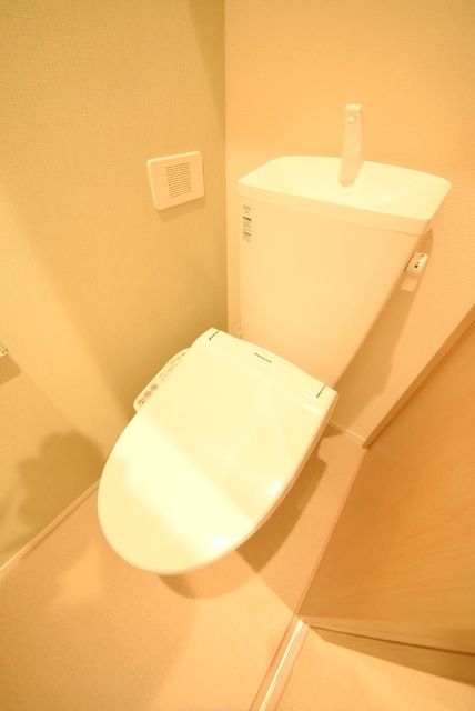 トイレ　★洗浄機付きの洋式トイレです★