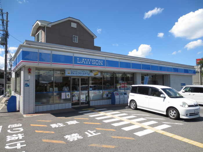 コンビニ　ローソン（コンビニ）まで450m