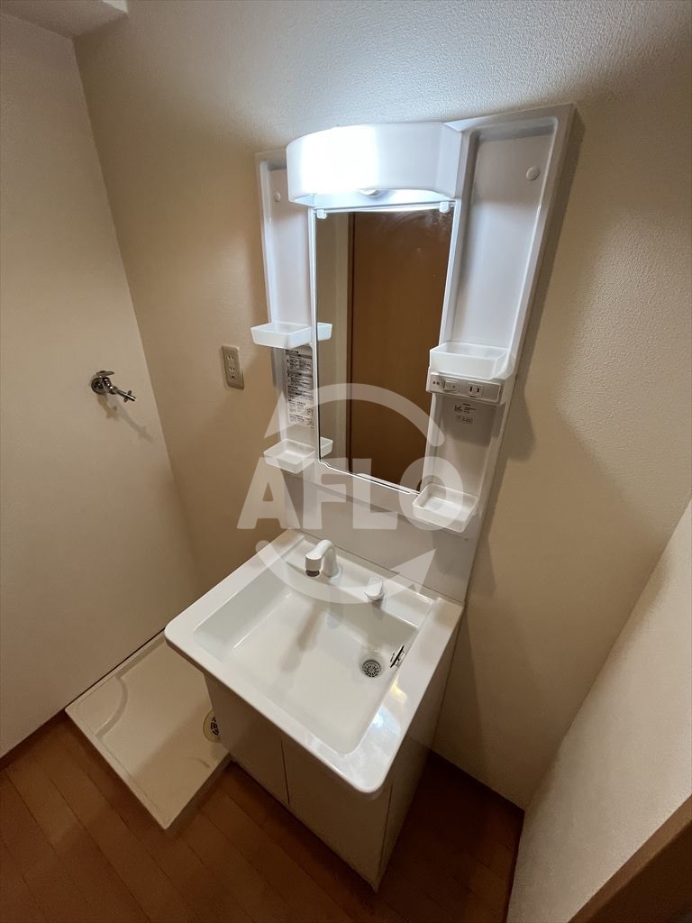 洗面設備　クィーンライフ勝山北　独立洗面台