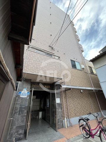 建物外観　クィーンライフ勝山北　外観