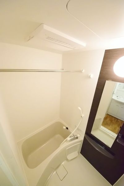 バス・シャワールーム　未使用の浴槽です