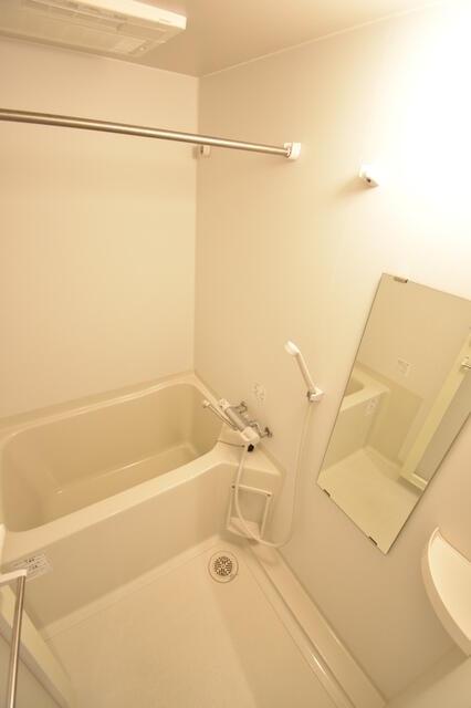 バス・シャワールーム　お風呂です