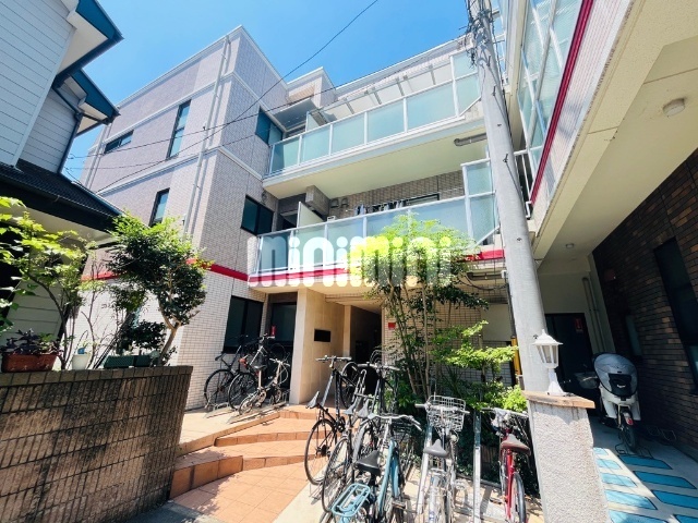 建物外観　おしゃれな外観