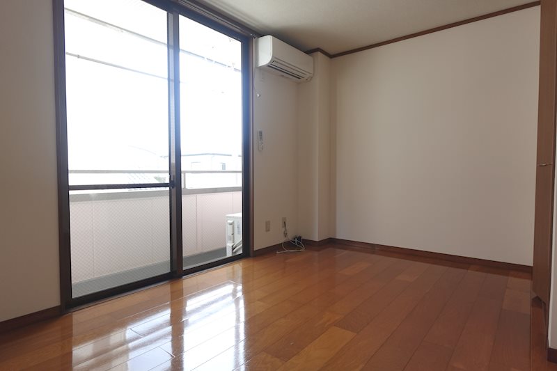 居室・リビング　※写真は別号室です。