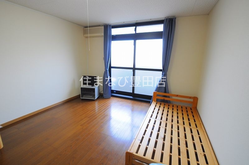 居室・リビング　同型写真