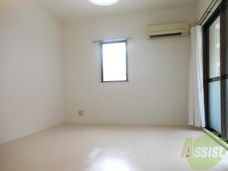 居室・リビング　明るいお部屋でやる気であます