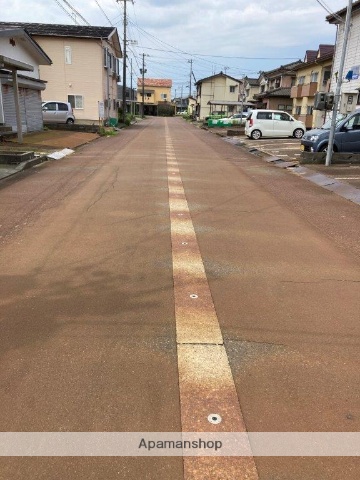 その他　前面道路（その他）まで0m