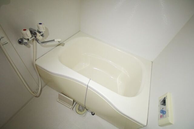 バス・シャワールーム　※別室の参考写真の為、現況優先です。