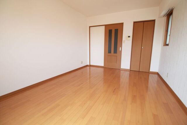 居室・リビング　※別室の参考写真の為、現況優先です。