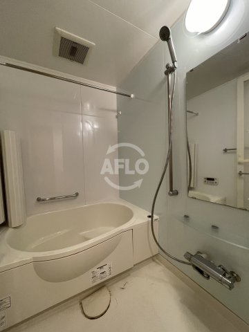 バス・シャワールーム　コンソラーレ土佐堀　浴室