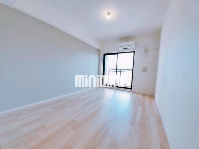 居室・リビング　＊同タイプのお部屋写真です。