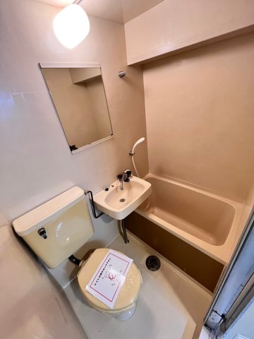 バス・シャワールーム　別号室の画像です。ご参考下さい