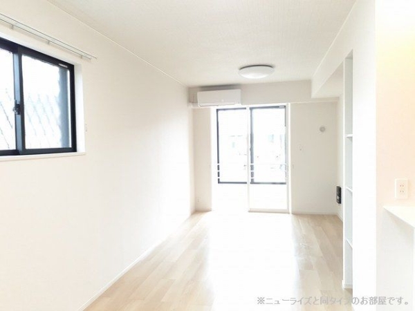 居室・リビング　※参考写真　同建築メーカー施工の同間取完成他物件のものです。