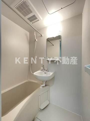 バス・シャワールーム　ゆったり過ごせるお風呂です