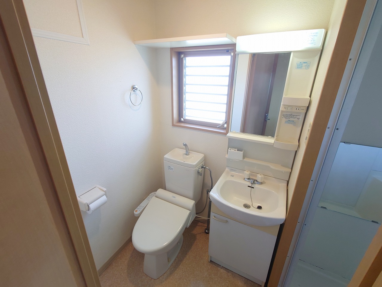 洗面設備　※別部屋参考写真