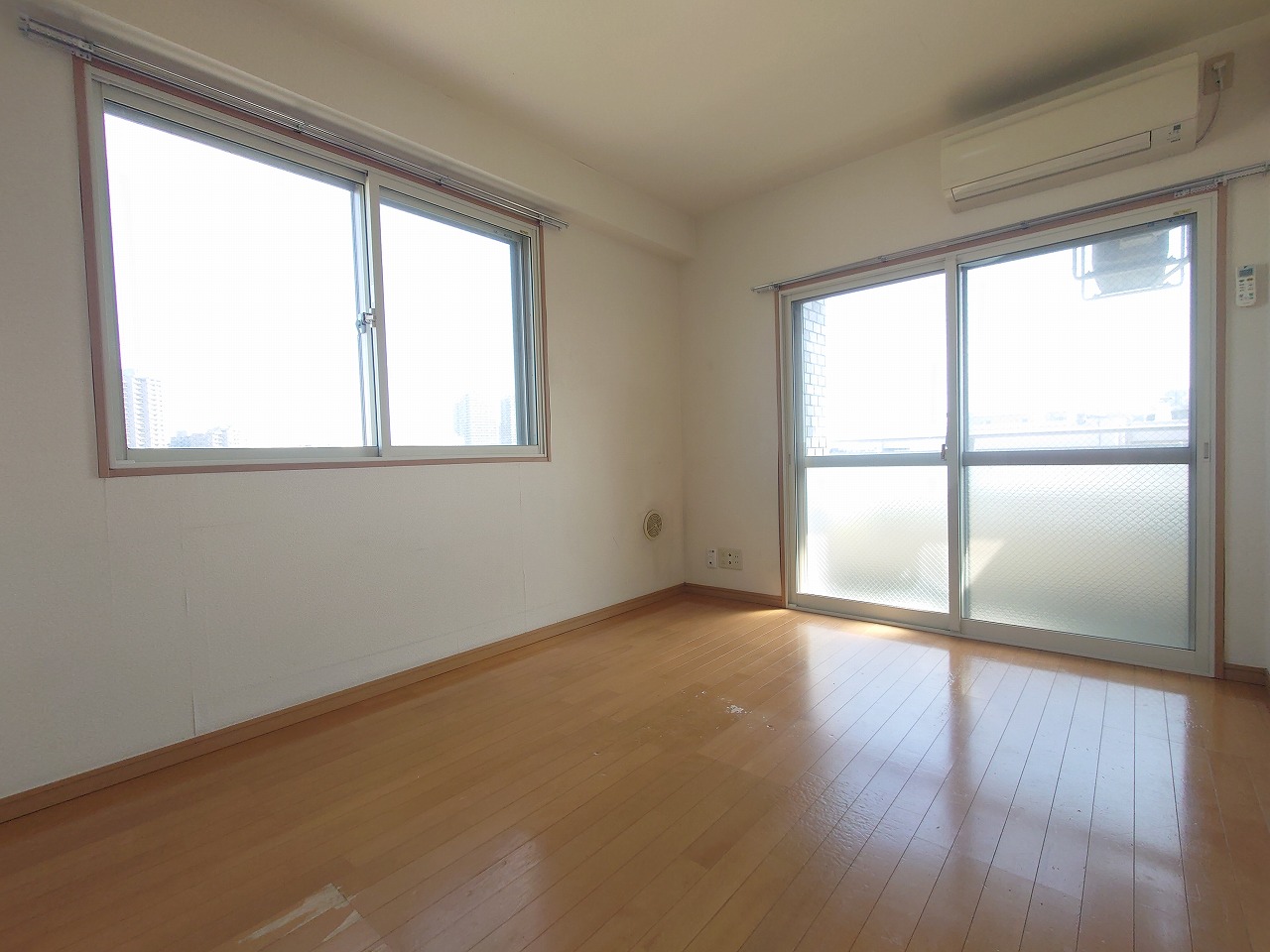 居室・リビング　※別部屋参考写真