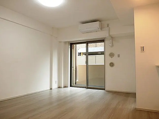 居室・リビング　☆明るい洋室☆