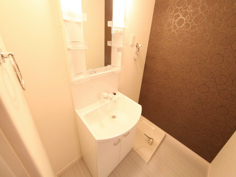 洗面設備　脱衣所　独立洗面台（シャンプードレッサー）洗濯機用意できます