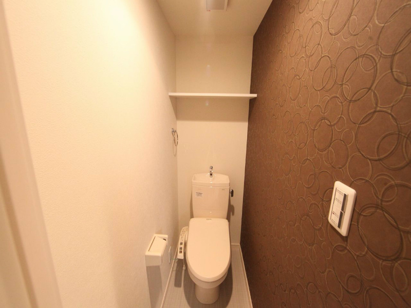 トイレ　温水洗浄暖房便座付トイレ