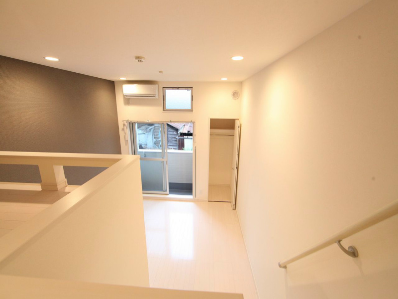 バルコニー　洋室6.1帖　上階ロフト6帖（収納でもお部屋でも使えます）