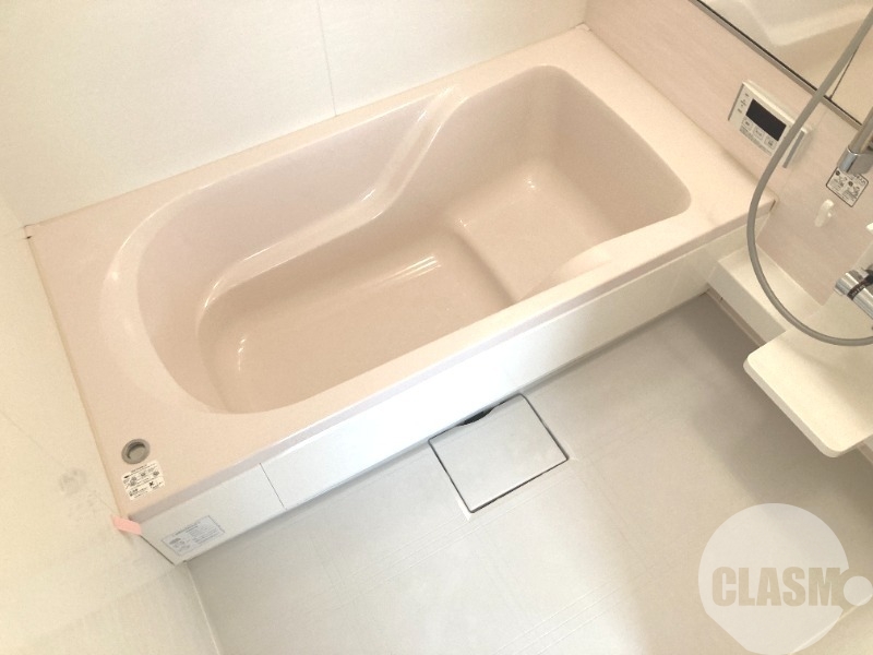 バス・シャワールーム　浴室乾燥機＆追焚機能付き広々バスルーム♪