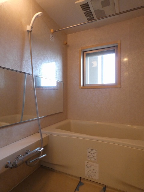 バス・シャワールーム　バス※別部屋参考写真