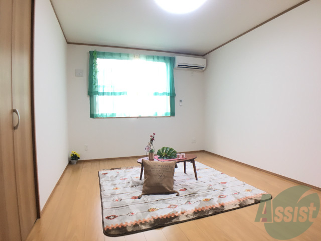 居室・リビング　シンプルな１Ｋのお部屋。ペットも飼えますよー。