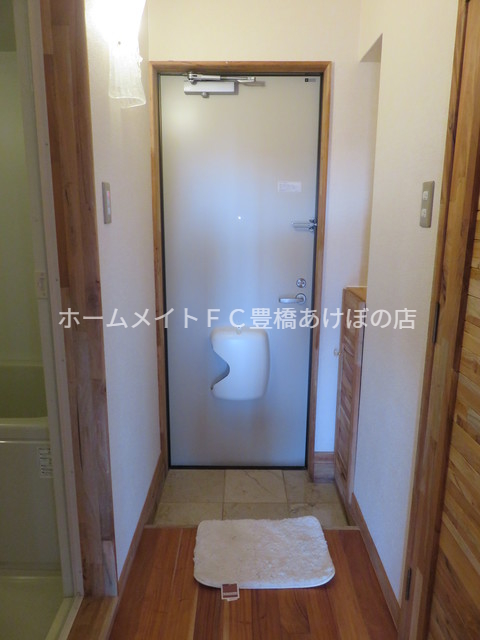 玄関　同型別部屋写真