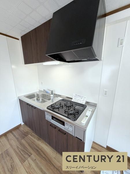 キッチン　★人気のシステムキッチン３口ガスコンロ★