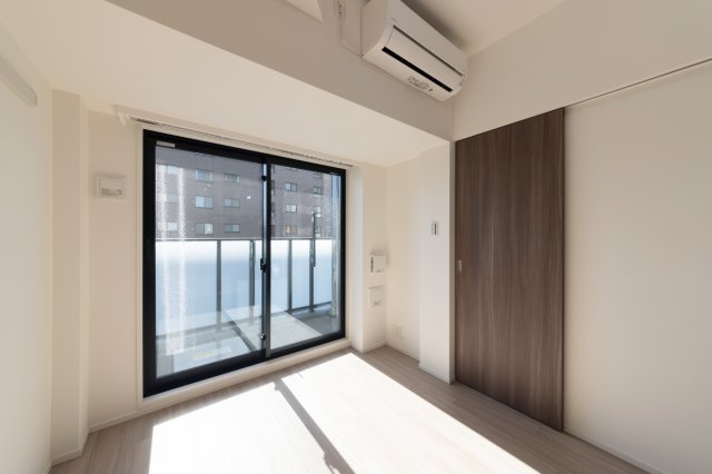 居室・リビング　ゆったり過ごせる居間です