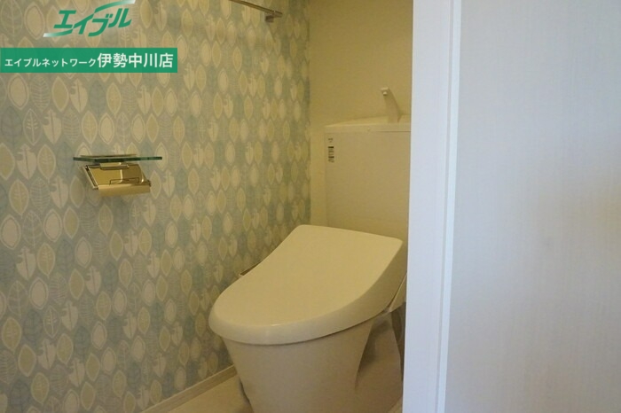 トイレ　同型イメージ写真