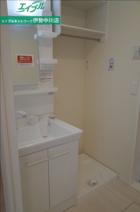 洗面設備　同型イメージ写真