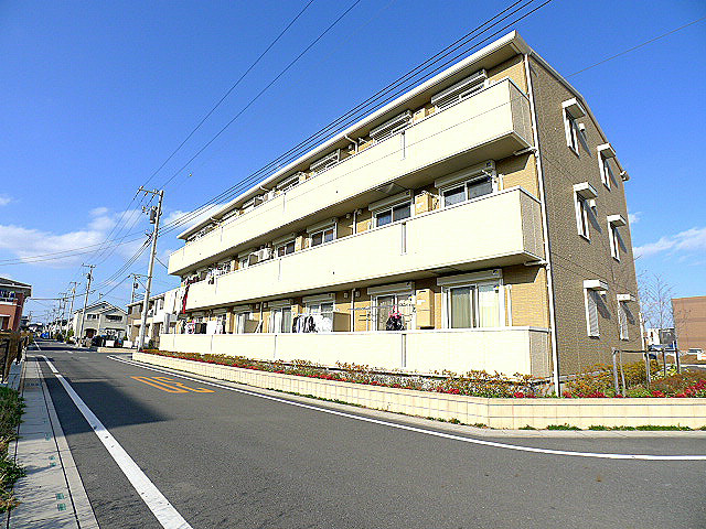 建物外観　メゾンペールのご紹介は住まいの窓口　アソシエへお任せ下さい。