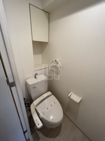 トイレ　セイワパレス大手前西　温水洗浄便座