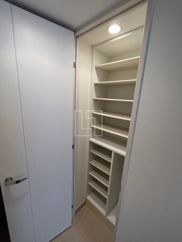収納　セイワパレス大手前西　下駄箱