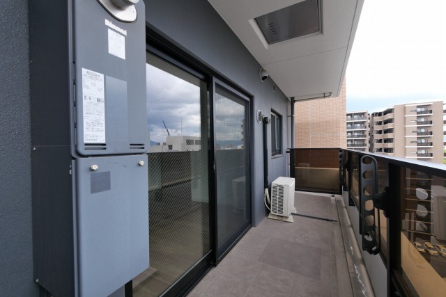 バルコニー　バルコニー