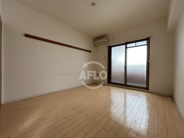 居室・リビング　ロイヤルグレース　リビング