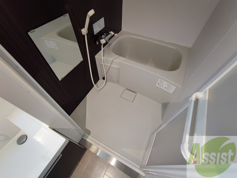 バス・シャワールーム　お風呂です。ゆっくりお風呂につかるのも体に良いですね～