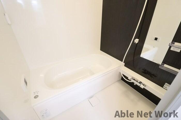 バス・シャワールーム　追い炊き機能付き