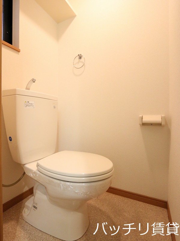 トイレ　同型タイプの為、現状を優先致します。