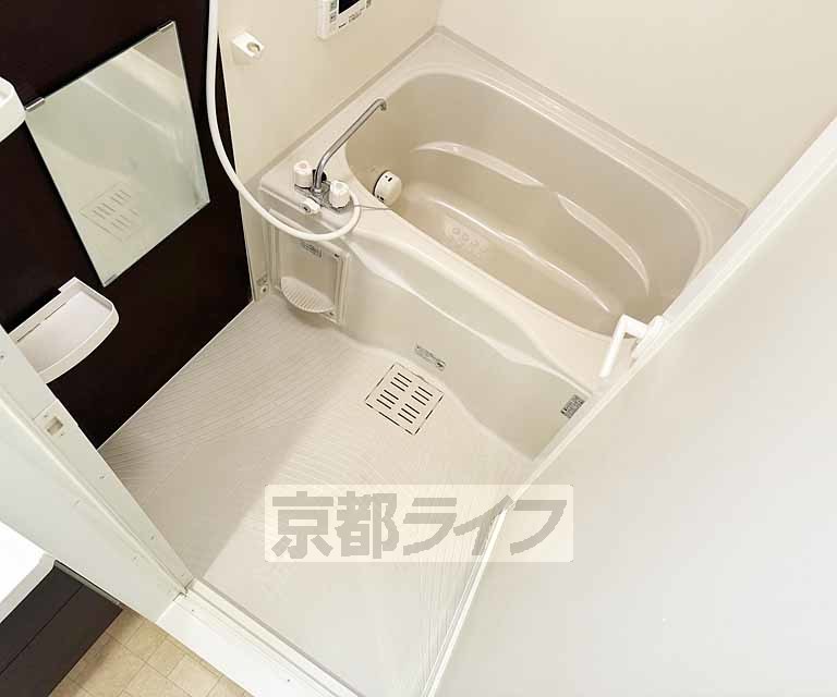 バス・シャワールーム　きれいなバスルームです・