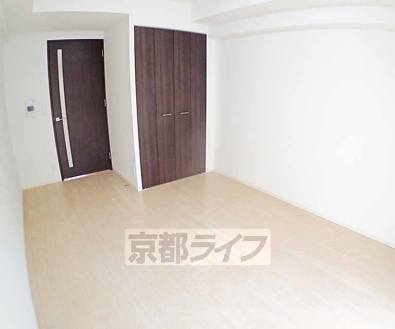 居室・リビング　フローリングでとても綺麗です。