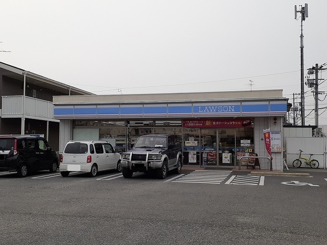 コンビニ　ローソン出水ふれあい通り店（コンビニ）まで270m