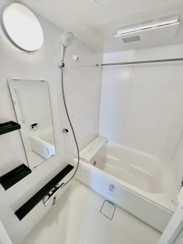 バス・シャワールーム　別部屋参考写真