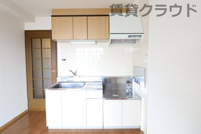 キッチン　明るいキッチンはお料理もしやすそうです！