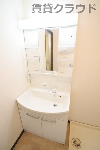 洗面設備　脱衣スペースもあります