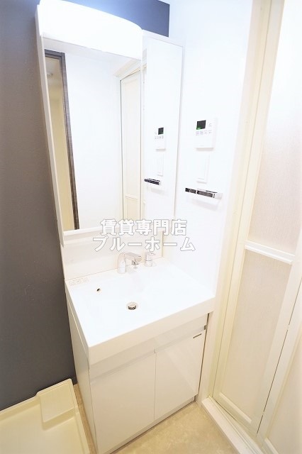 洗面設備　独立洗面台あります！