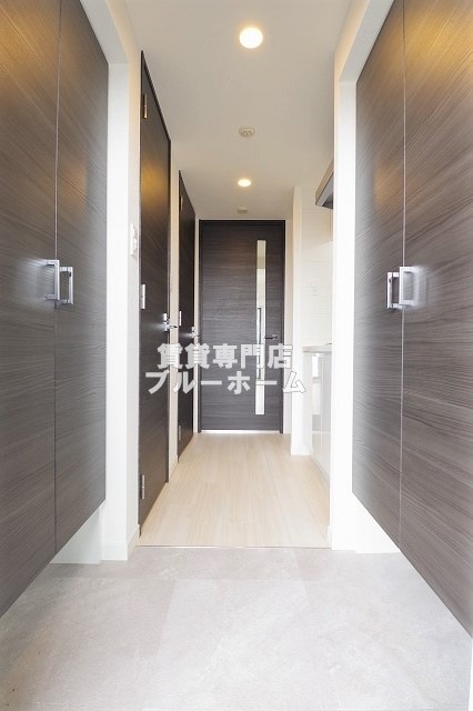 玄関　きれいな玄関スペース！